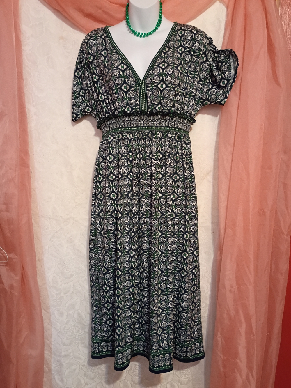 Max Studio Ladies Black and Green Printed V-Neck Midi Dress Sz M